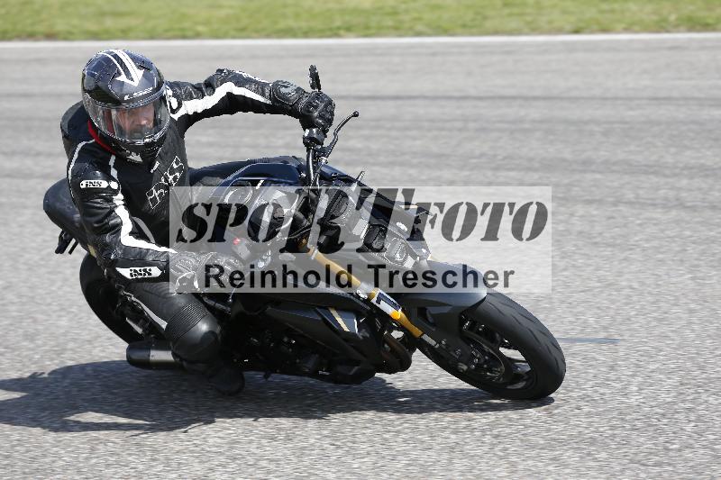 Archiv-2025/09 22.04.2025 Cornu Master School ADR/rot-rouge/12